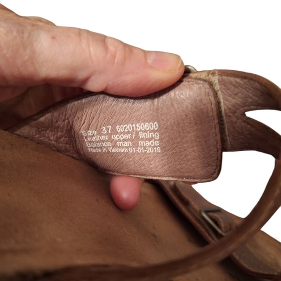 Dansko Leather Twin Buckle Sandals Brown Size 37 or 6.5-7 Boho Hippie Preppy - Picture 4 of 4